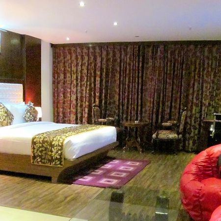 Maple Wood Hotel Ranchi Eksteriør billede