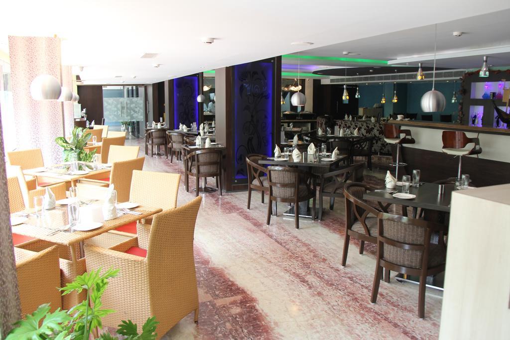Maple Wood Hotel Ranchi Eksteriør billede