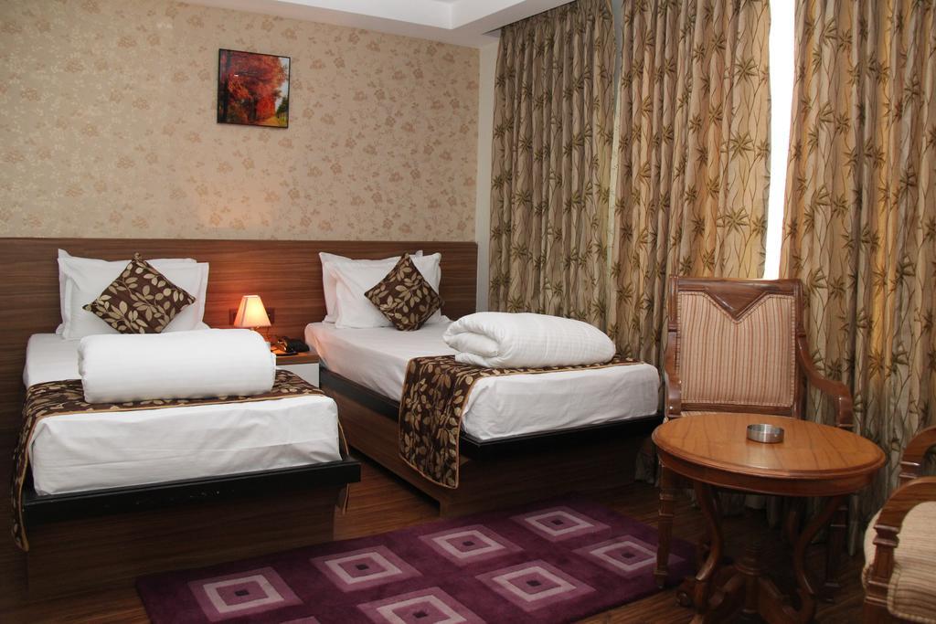 Maple Wood Hotel Ranchi Eksteriør billede