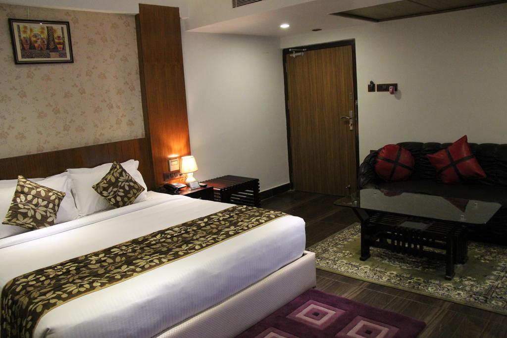 Maple Wood Hotel Ranchi Værelse billede