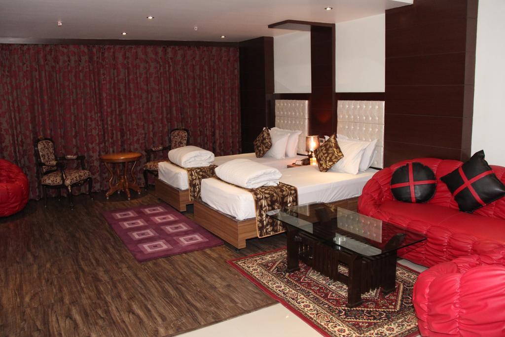Maple Wood Hotel Ranchi Værelse billede